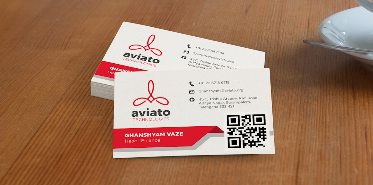QR Code Visiting Cards: Network with Scannable Business Cards | VistaPrint
